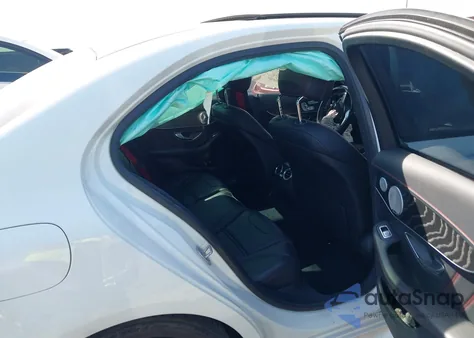 2016 Mercedes-Benz C 450 Amg 4Matic z USA, uszkodzony, nr VIN 55SWF6EB1GU126478